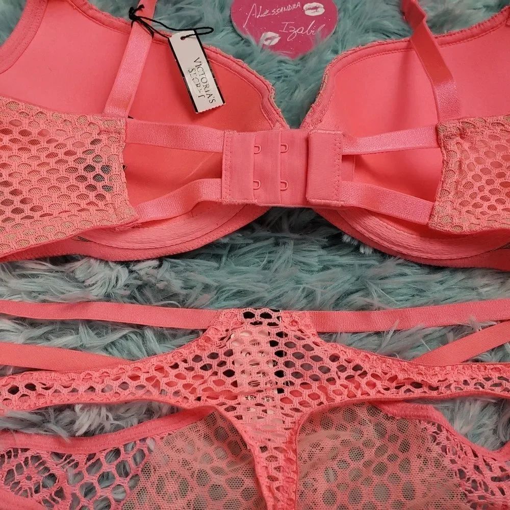 VS Salmon After Dark Fish Net Thong Push Up - Picture 4 of 4